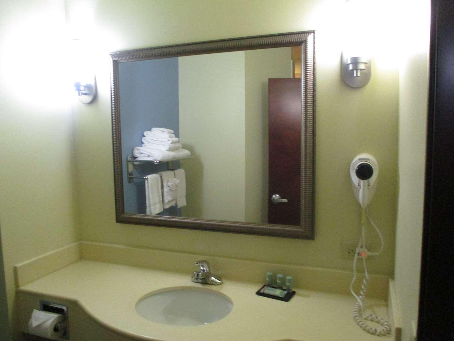 Best Western Coffeyville Central Business District Inn And Suites Εξωτερικό φωτογραφία